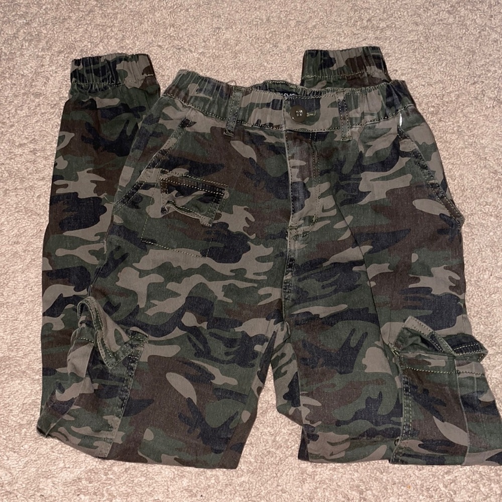 Fashion nova size small army pants